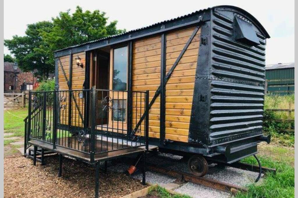 Malthouse Farm Cottage Carriage Dilhorne Eksteriør bilde